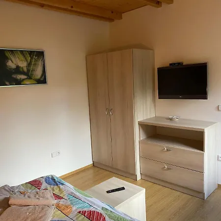 Ovcarna Vendégház 3*